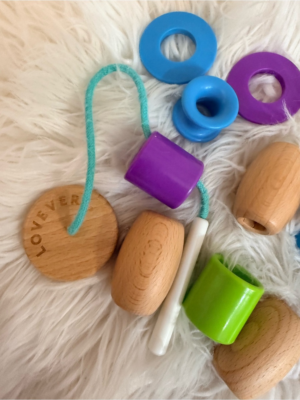 💫4/$25 • Lovevery Threadable Bead Kit - Picture 2 of 2